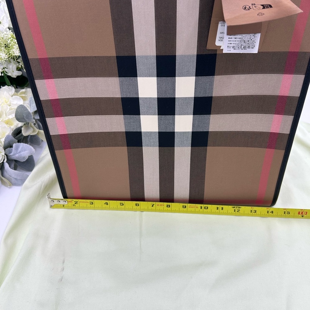 Burberry classic check book tote bag made in Italy - Picture 10 of 12